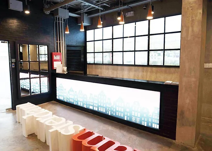 Mytown Amsterdam Hostel Manila